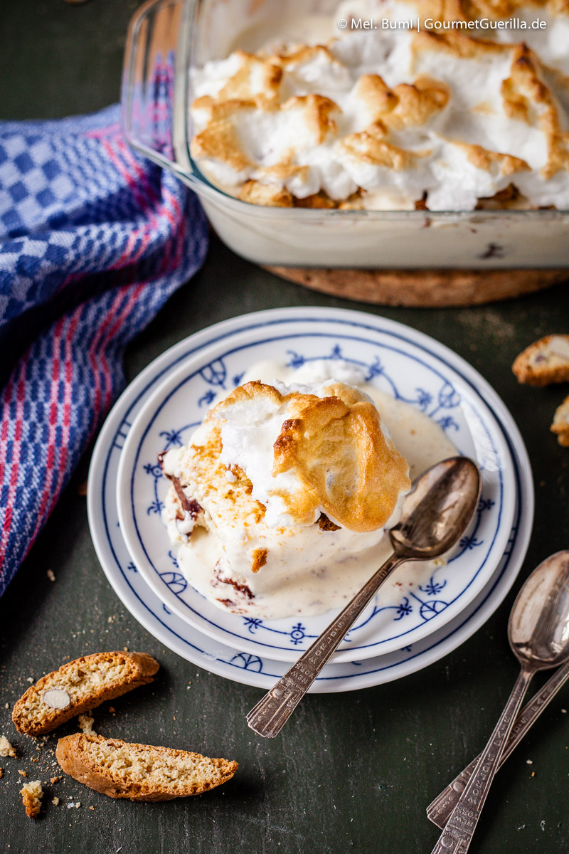 {Dessert} Baked ice cream with port wine figs and cantuccini. Super easy and really delicious.