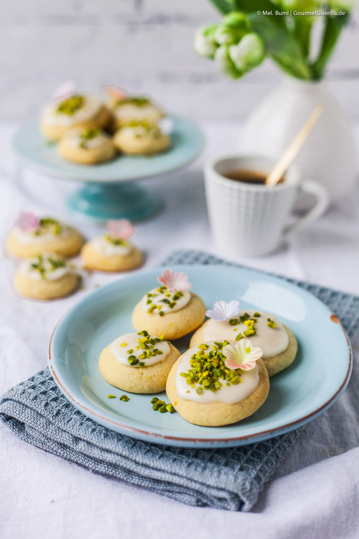Spring Mailänderlis with orange and pistachios - airy dessert biscuits | GourmetGuerilla.de
